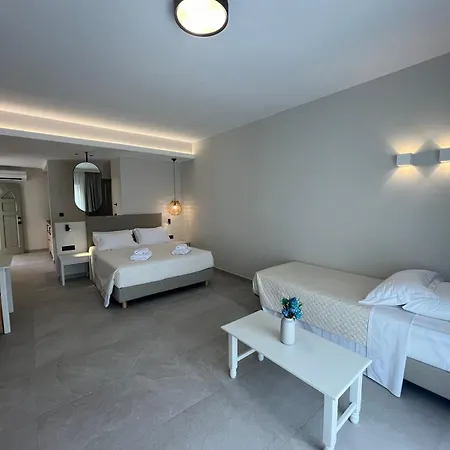 Hotel Mediterranean Sea Floor *